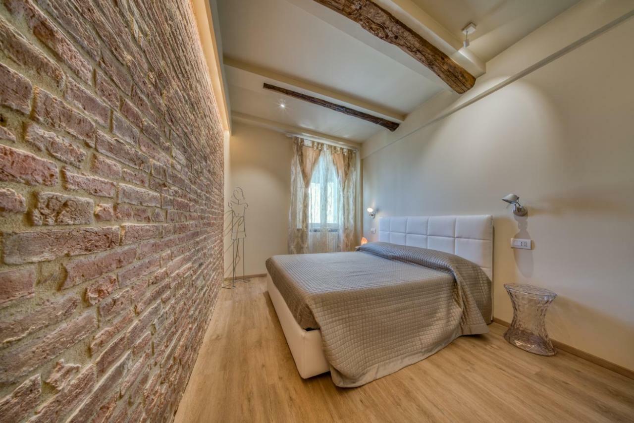 L'Indipendenza, La Casa Dei Viaggiatori Apartment เซียนา ภายนอก รูปภาพ